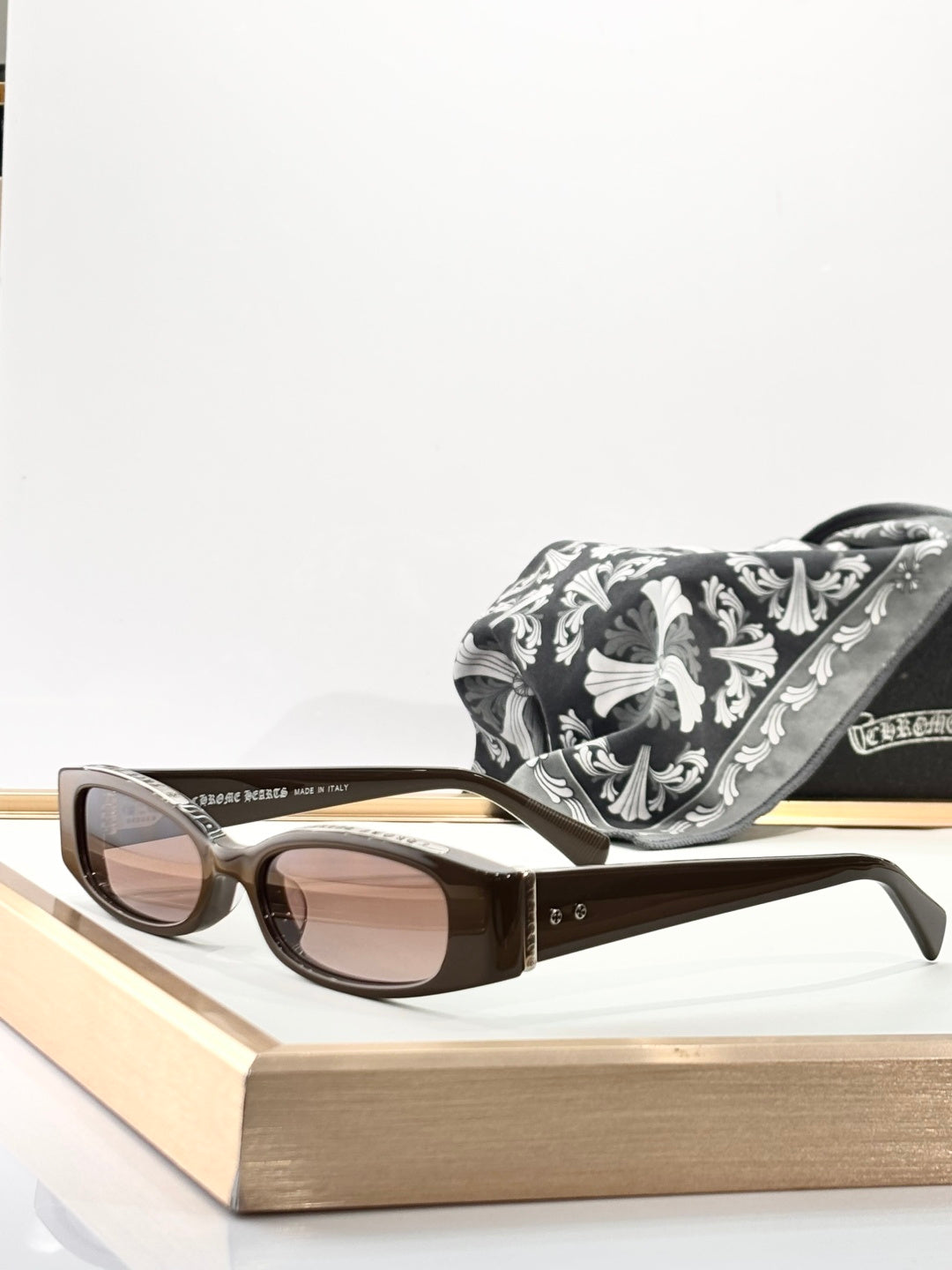 𝘾𝙝𝙧𝙤𝙢𝙚 𝙃𝙚𝙖𝙧𝙩𝙨 Sunglasses-LORD’N