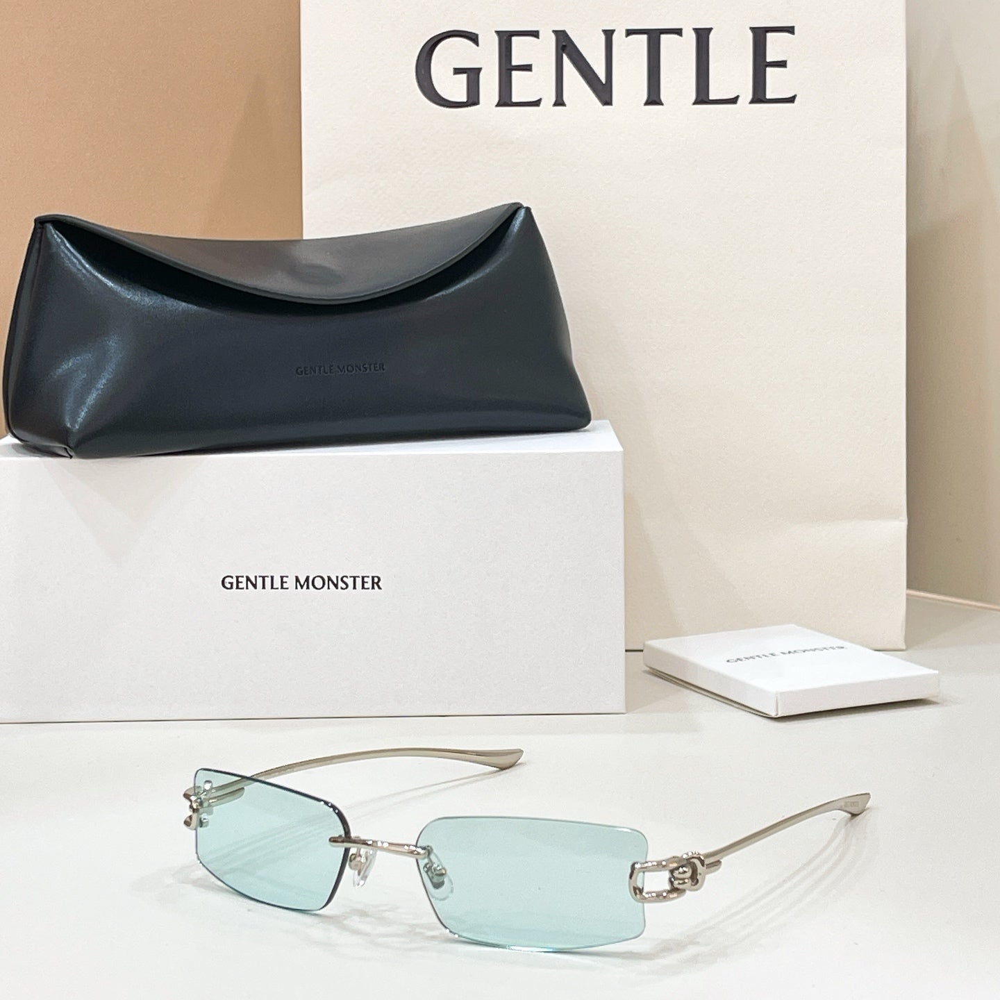 GENTLE MONSTE Sunglasses-GAMOT