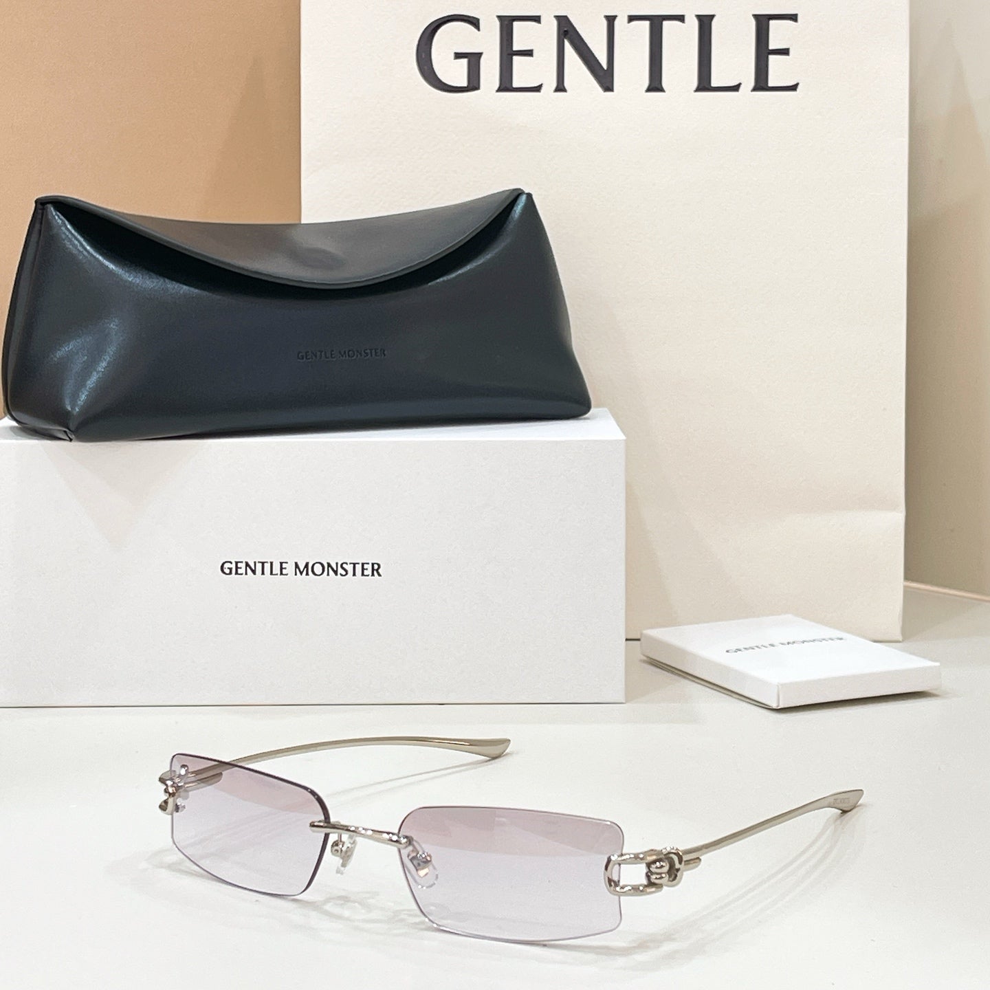 GENTLE MONSTE Sunglasses-GAMOT