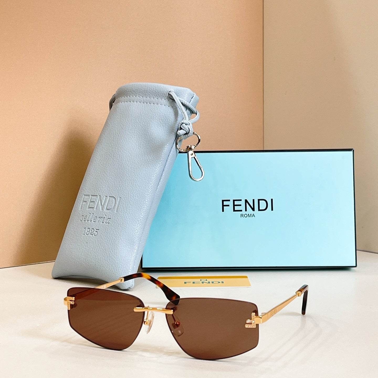 FENDI Sunglasses-FE5116US