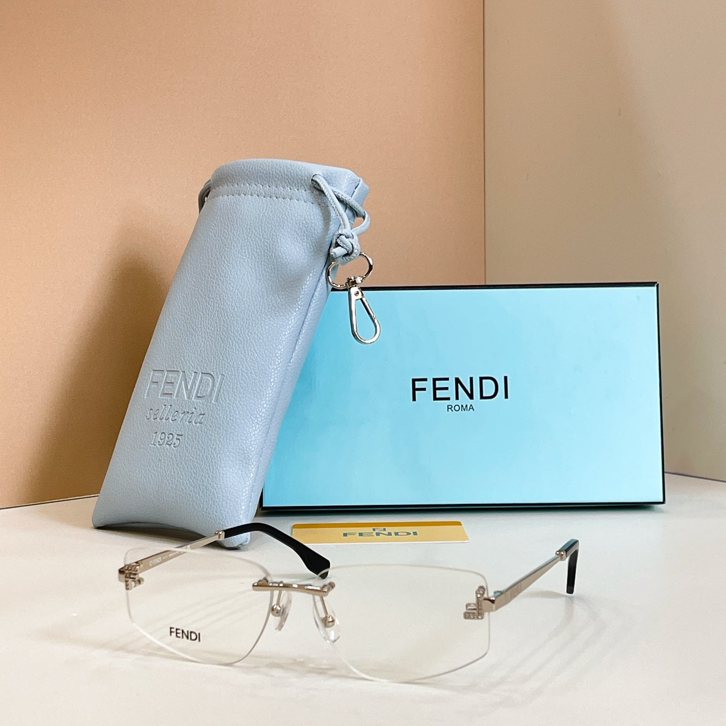 FENDI Sunglasses-FE5116US